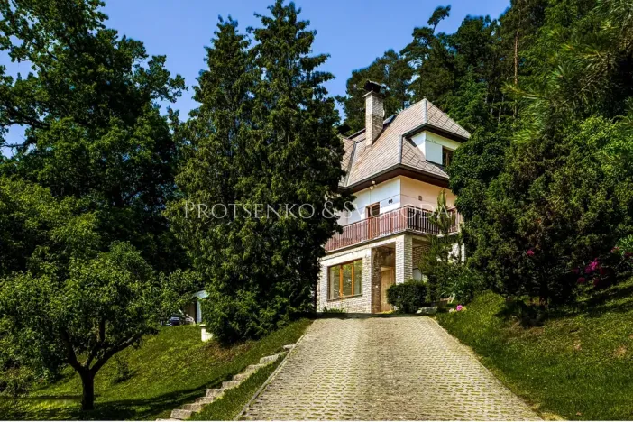 Prodej ubytování, Mnichovice, Nad rybníkem, 312 m2
