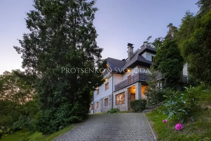 Prodej ubytování, Mnichovice, Nad rybníkem, 312 m2