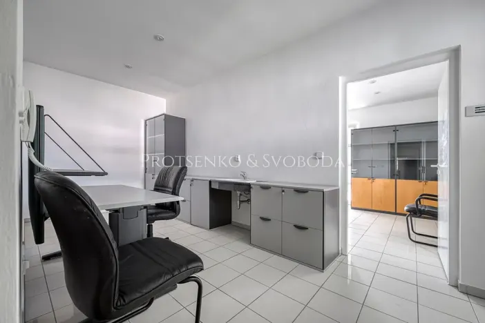 Prodej vícegeneračního domu, Křižanov, Benešovo náměstí, 530 m2