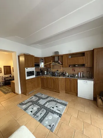 Pronájem bytu 3+kk, Žebrák, Náměstí, 88 m2