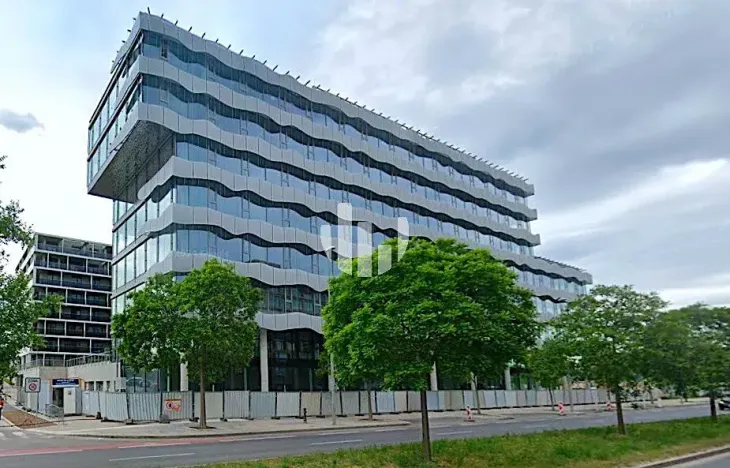 Pronájem kanceláře, Praha - Karlín, Rohanské nábřeží, 1000 m2