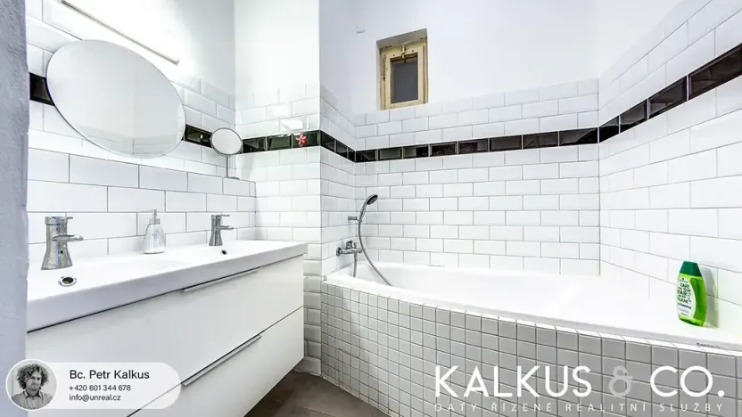 Pronájem bytu 3+kk, Hradec Králové, Smetanovo nábřeží, 75 m2