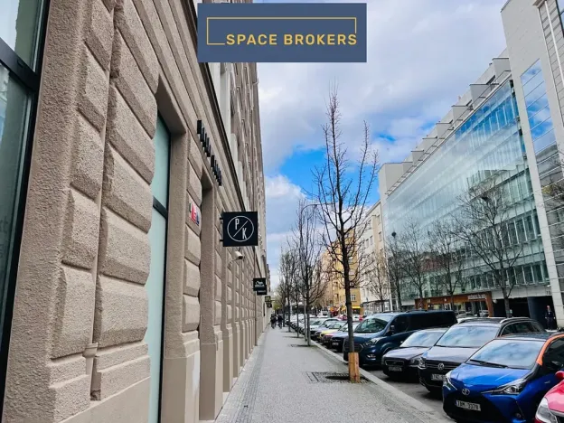 Pronájem kanceláře, Praha, Křižíkova, 550 m2