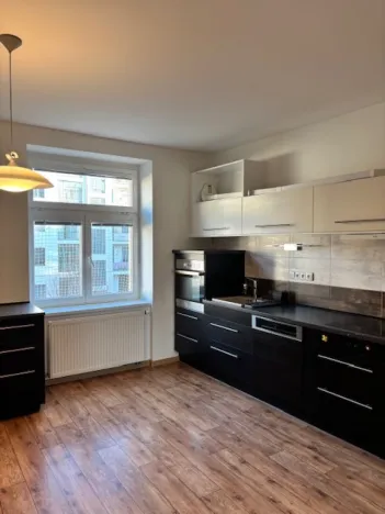 Pronájem bytu 2+kk, Hradec Králové, Střelecká, 58 m2