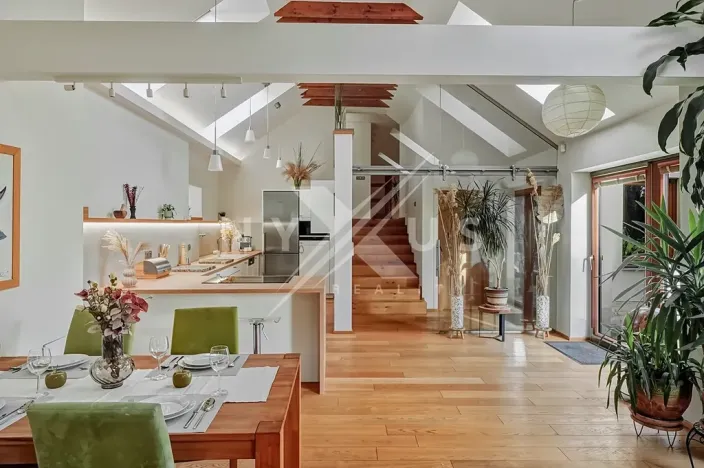 Prodej rodinného domu, Praha - Kyje, Hodějovská, 308 m2