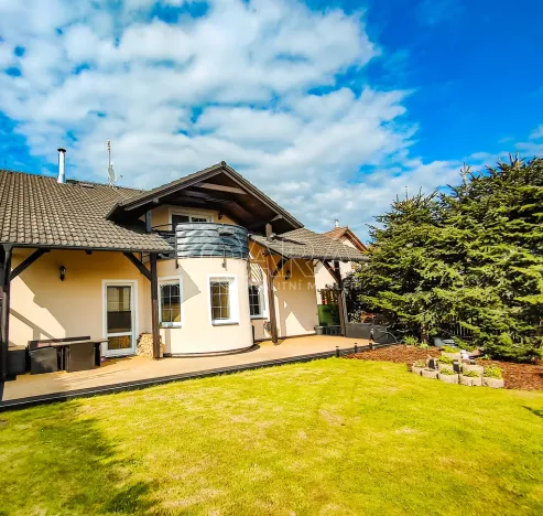 Prodej vícegeneračního domu, Srubec, 334 m2