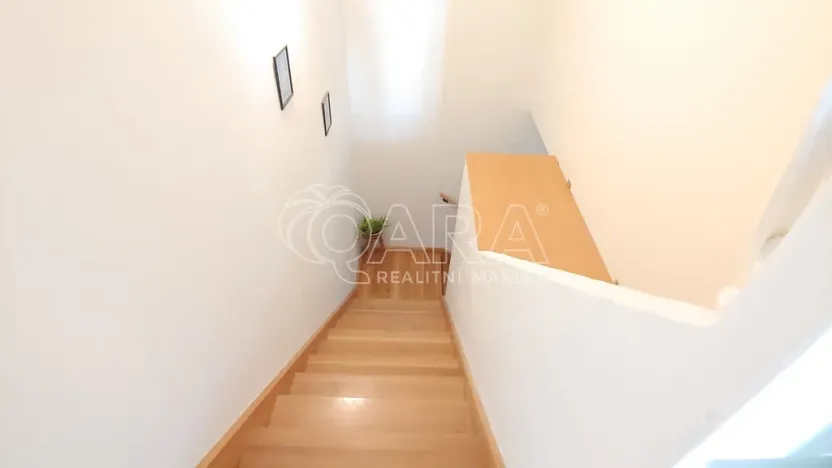 Prodej vícegeneračního domu, Srubec, 334 m2