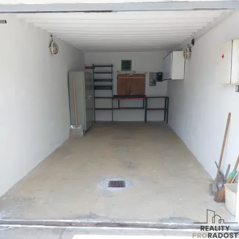 Pronájem garáže, Brno - Starý Lískovec, 20 m2