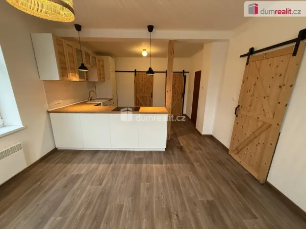 Pronájem bytu 2+kk, Jílové, Mírové nám., 52 m2