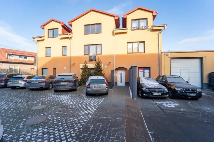 Pronájem bytu 2+kk, Hostivice, Čsl. armády, 46 m2
