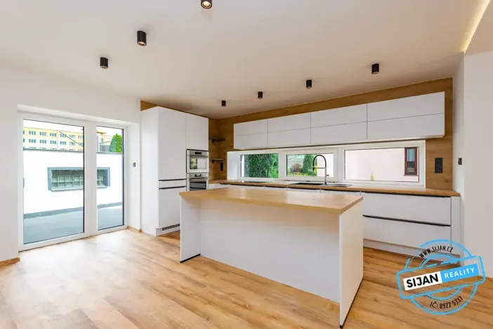 Pronájem bytu 3+kk, Ostrava, U Lesa, 98 m2