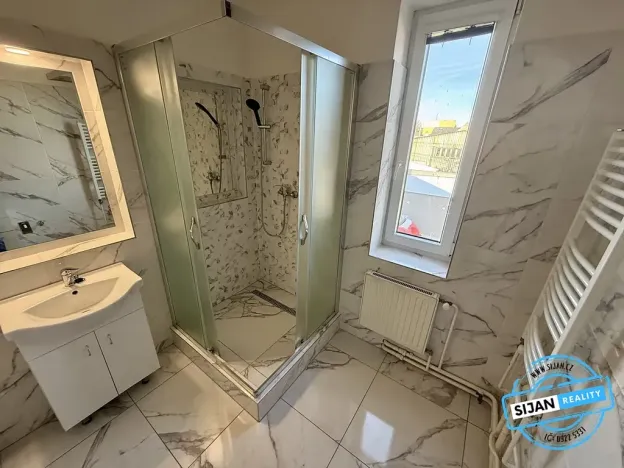 Pronájem bytu 4+kk, Opava, Kolofíkovo nábřeží, 85 m2