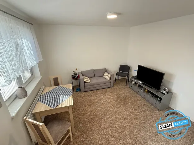 Pronájem bytu 2+kk, Opava, Krnovská, 37 m2