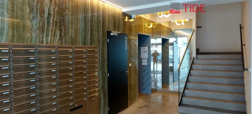 Pronájem bytu 2+kk, Praha, Stočesova, 54 m2