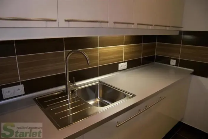 Pronájem kanceláře, Praha - Kunratice, Jana Růžičky, 18 m2