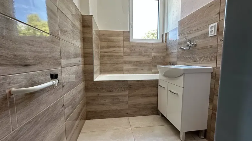 Prodej bytu 3+1, Dešov, 70 m2