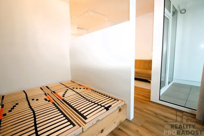 Pronájem bytu 1+kk, Znojmo, Jarošova, 42 m2