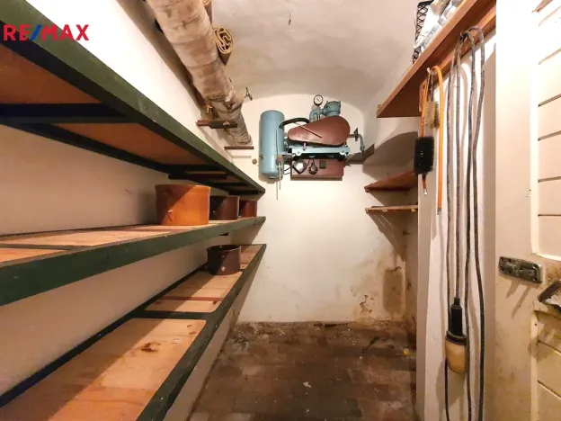 Prodej rodinného domu, Skočice, 289 m2