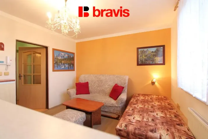 Pronájem bytu 1+kk, Neslovice, Školní, 31 m2