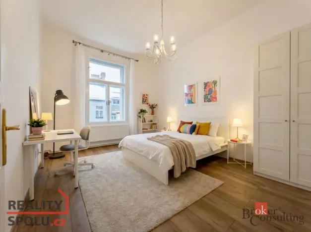 Pronájem bytu 3+1, Praha - Karlín, Sokolovská, 72 m2