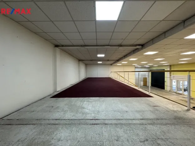 Pronájem obchodního prostoru, Velká Bystřice, ČSA, 354 m2