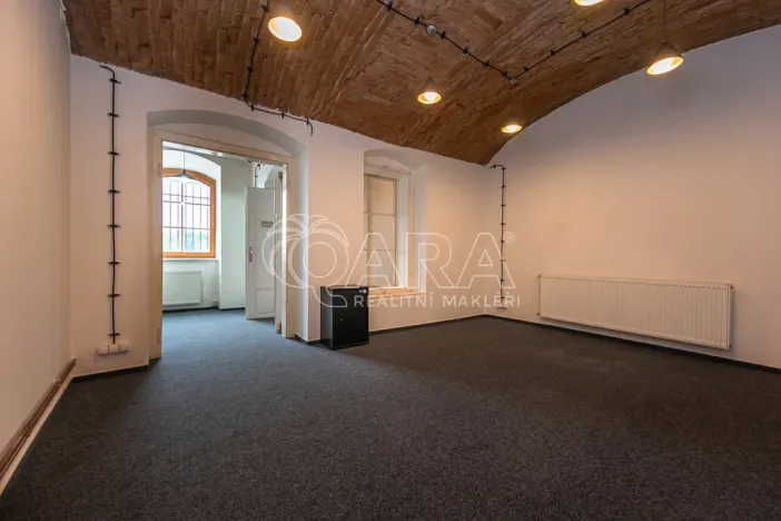 Pronájem obchodního prostoru, Mladá Boleslav - Mladá Boleslav I, Vodkova, 298 m2