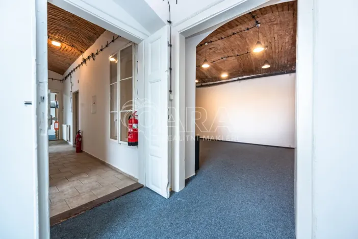 Pronájem obchodního prostoru, Mladá Boleslav - Mladá Boleslav I, Vodkova, 298 m2