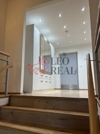 Pronájem atypického bytu, Praha - Lochkov, U sladovny, 85 m2