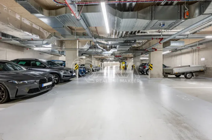 Pronájem bytu 1+kk, Praha, Litoměřická, 28 m2