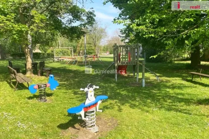 Prodej pozemku pro bydlení, Čakovičky, Střední, 810 m2