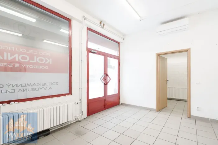 Pronájem obchodního prostoru, Praha - Strašnice, Počernická, 140 m2