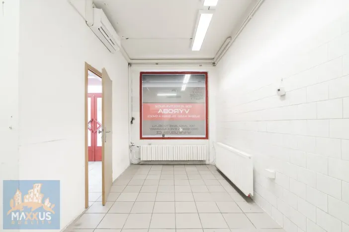 Pronájem obchodního prostoru, Praha - Strašnice, Počernická, 140 m2