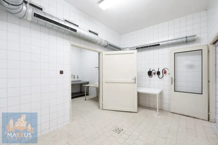 Pronájem obchodního prostoru, Praha - Strašnice, Počernická, 140 m2