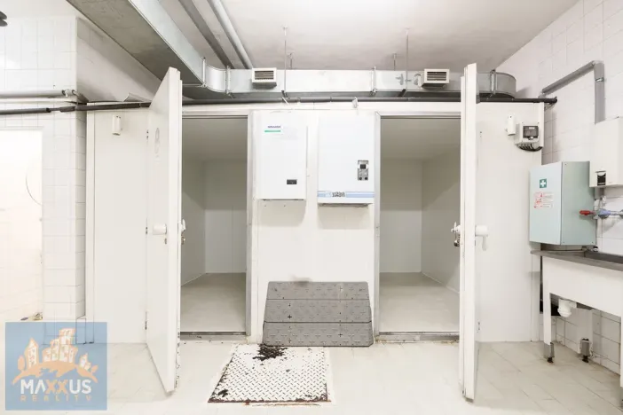 Pronájem obchodního prostoru, Praha - Strašnice, Počernická, 140 m2