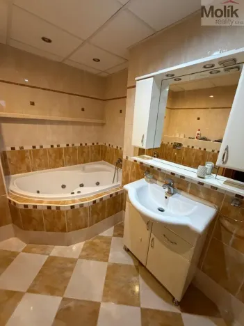 Prodej bytu 4+1, Most, J. A. Komenského, 78 m2