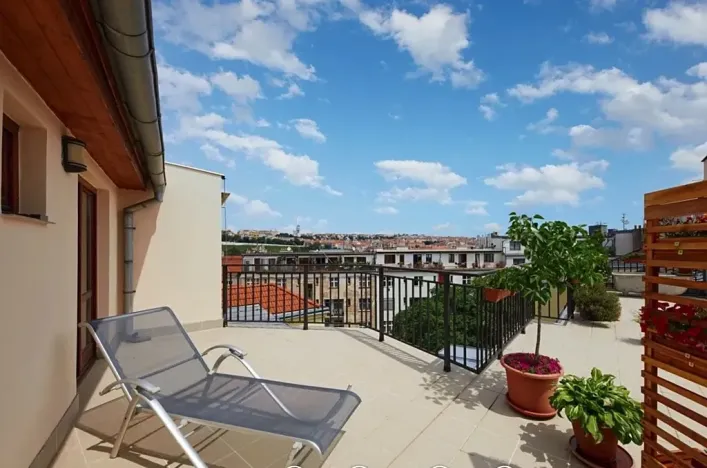 Pronájem bytu 4+kk, Praha - Nusle, Mojmírova, 205 m2