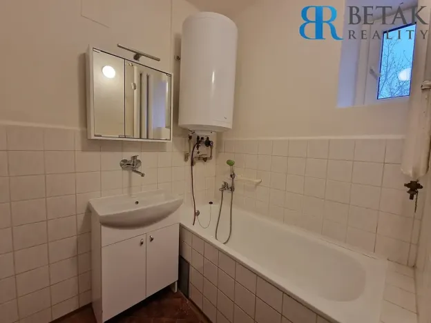 Pronájem bytu 2+1, Přerov, Šrobárova, 57 m2