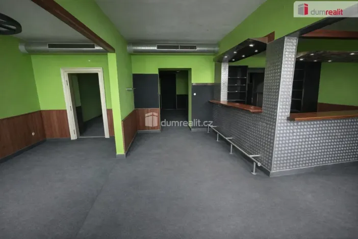 Pronájem obchodního prostoru, Praha - Smíchov, Radlická, 125 m2