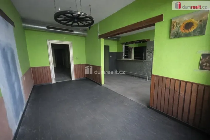 Pronájem obchodního prostoru, Praha - Smíchov, Radlická, 125 m2