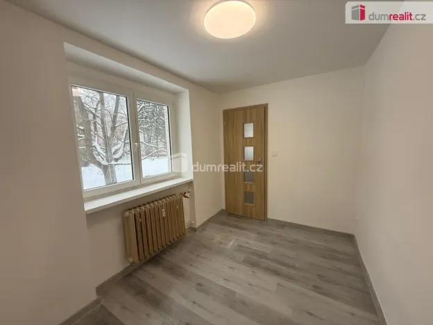 Pronájem bytu 2+kk, Neratovice, Školní, 35 m2