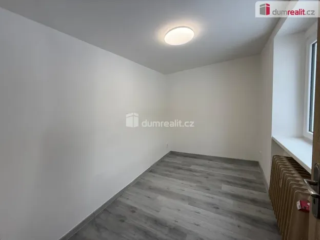 Pronájem bytu 2+kk, Neratovice, Školní, 35 m2