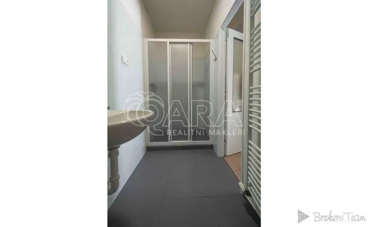 Pronájem bytu 1+1, Praha - Kbely, Semilská, 30 m2