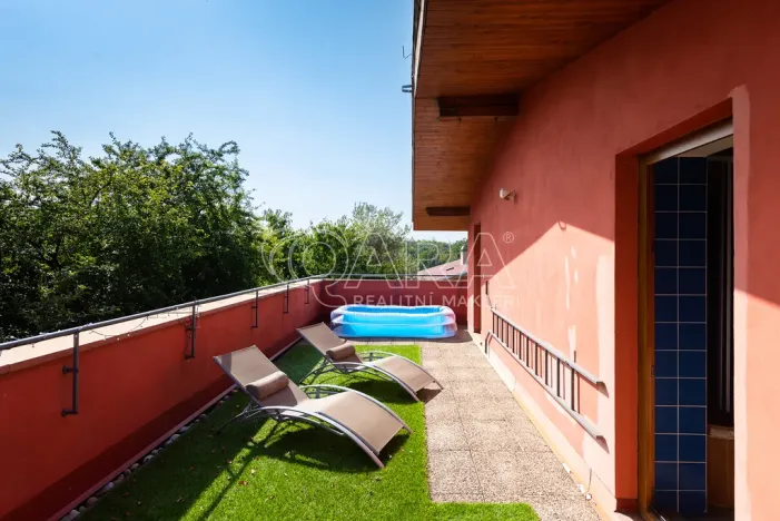 Pronájem rodinného domu, Statenice, Ke Kulnám, 191 m2