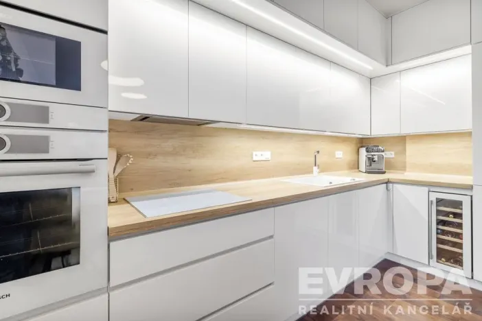 Prodej bytu 3+kk, Praha - Hloubětín, Waltariho, 78 m2