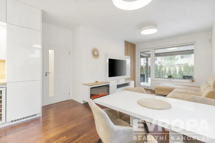 Prodej bytu 3+kk, Praha - Hloubětín, Waltariho, 78 m2