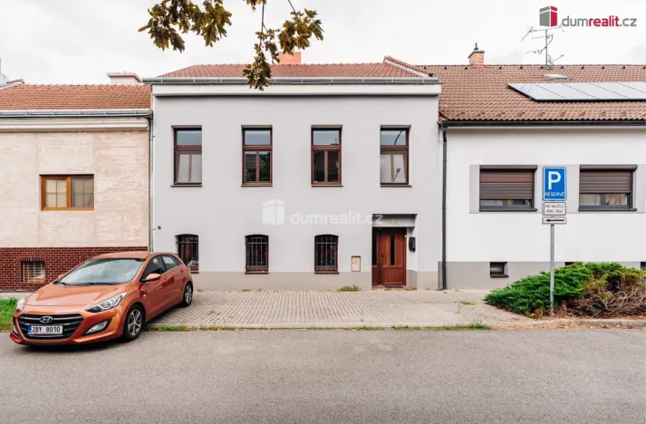 Pronájem bytu 1+kk, Břeclav, Nerudova, 35 m2