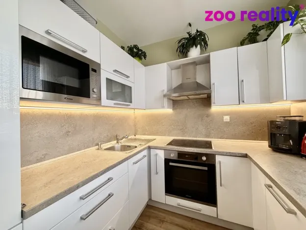 Prodej bytu 2+1, Chomutov, Bezručova, 60 m2