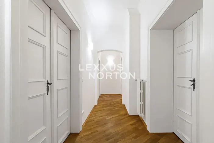 Pronájem bytu 4+1, Praha - Malá Strana, Vlašská, 179 m2