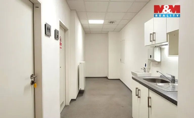 Pronájem obchodního prostoru, Tanvald, Krkonošská, 180 m2