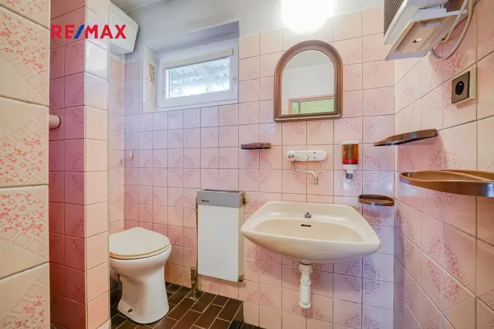 Prodej rodinného domu, Vrčeň, 437 m2